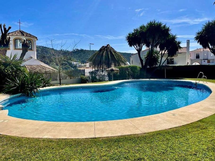 Hermosa Casita De Pueblo Con Piscina En Benahavis Exterior photo